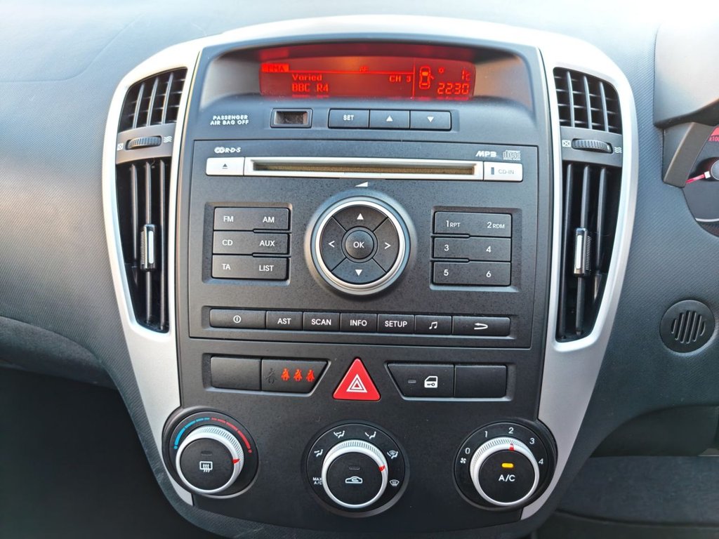 Used Kia Ceed 2011 for sale - 76642426: Photo 27