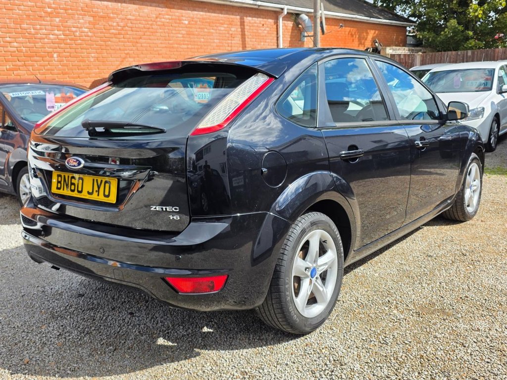 Used Ford Focus 2010 for sale - 76851041: Photo 11