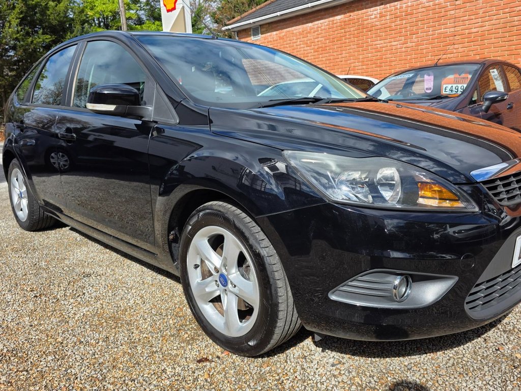 Used Ford Focus 2010 for sale - 76851041: Photo 14