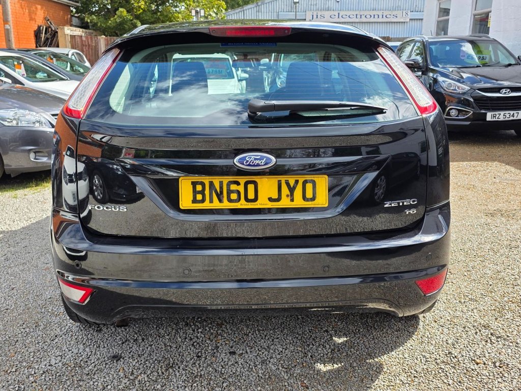 Used Ford Focus 2010 for sale - 76851041: Photo 8