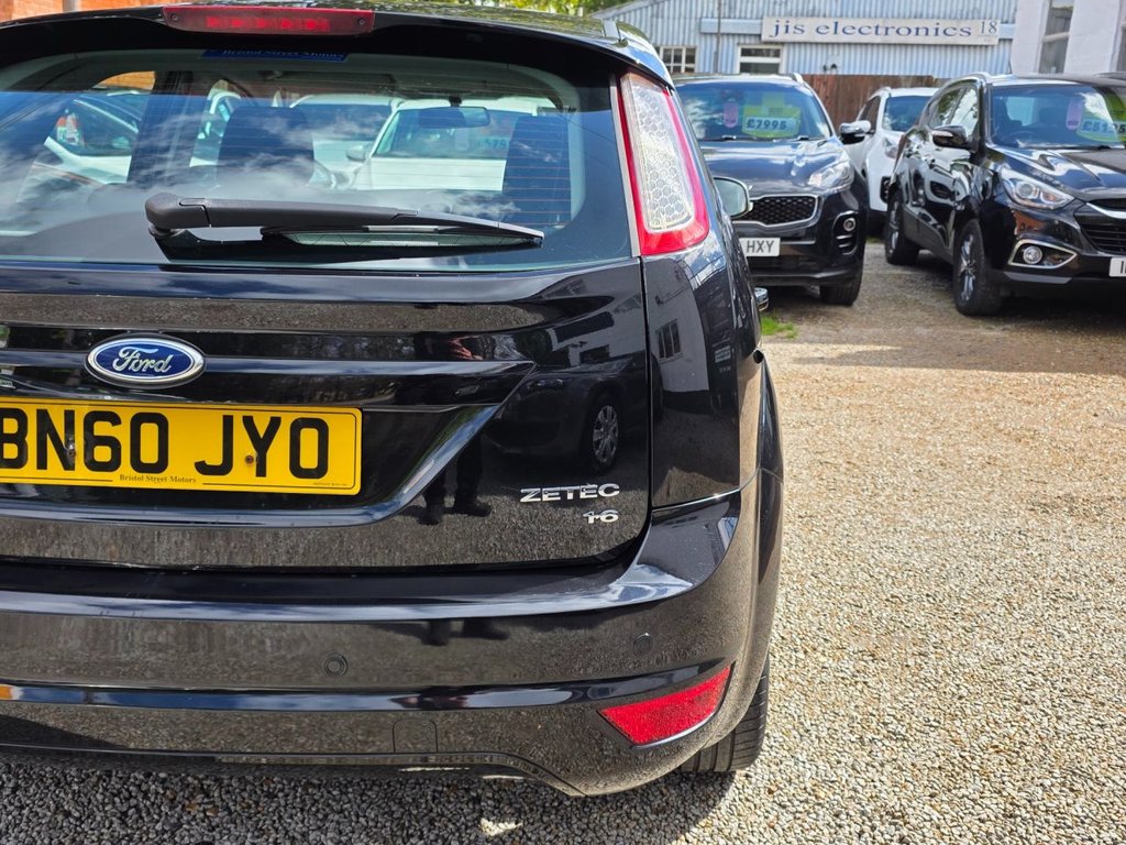 Used Ford Focus 2010 for sale - 76851041: Photo 9