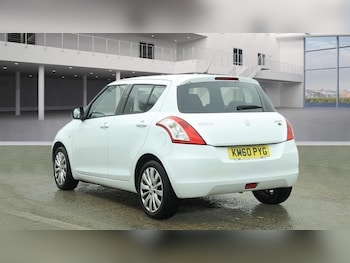 Used Suzuki Swift 2010 for sale - 77785944: Photo