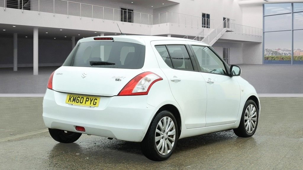Used Suzuki Swift 2010 for sale - 77785944: Photo 3