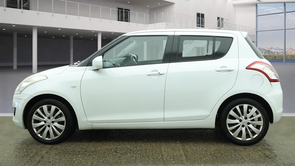 Used Suzuki Swift 2010 for sale - 77785944: Photo 5