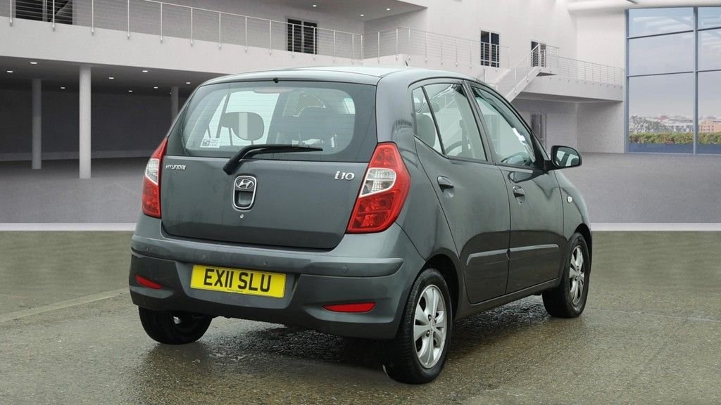 Used Hyundai i10 2011 for sale - 77785983: Photo 4
