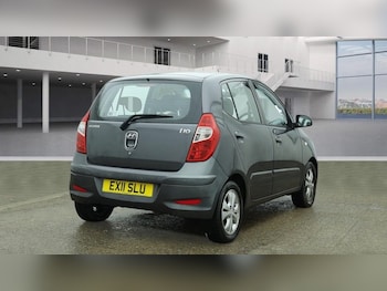 Used Hyundai i10 2011 for sale - 77785983: Photo