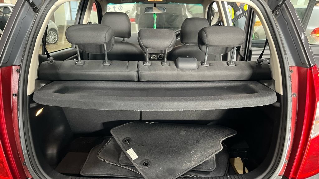 Used Hyundai i10 2011 for sale - 77785983: Photo 7