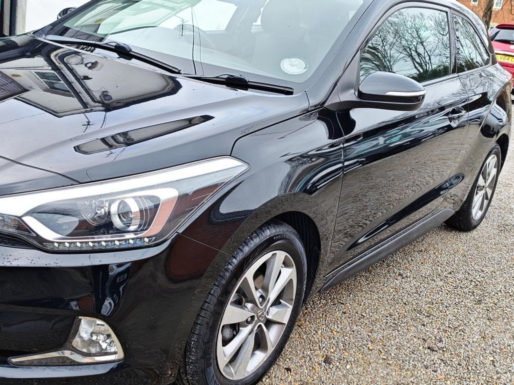 Used Hyundai i20 2018 for sale - 77631582: Photo 14