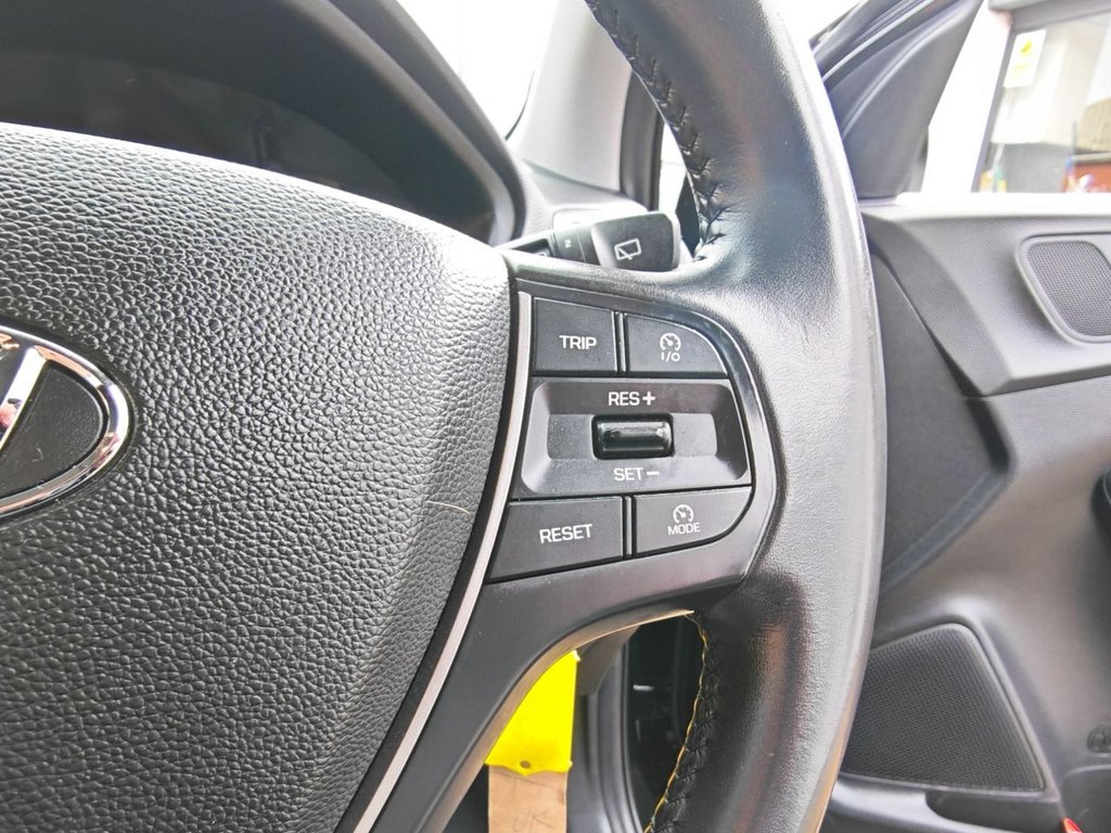 Used Hyundai i20 2018 for sale - 77631582: Photo 30