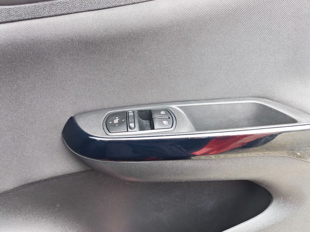 Used Vauxhall Corsa 2016 for sale - 77850189: Photo 34