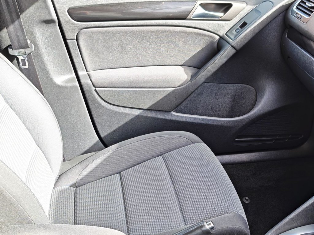 Used Volkswagen Golf 2010 for sale - 78068492: Photo 24