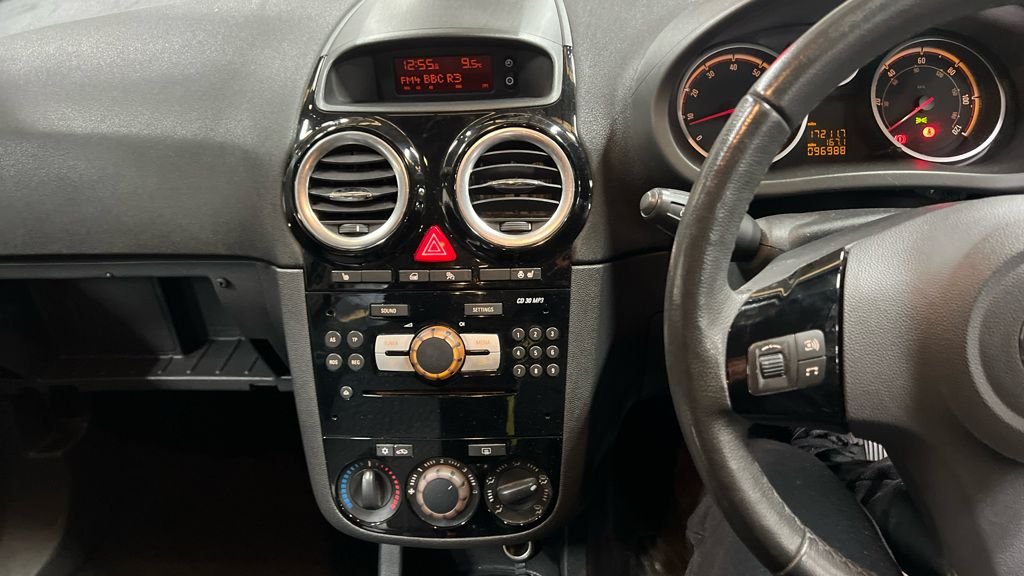 Used Vauxhall Corsa 2013 for sale - 78102701: Photo 11