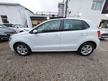 Used Volkswagen Polo 2016 for sale - 76496534: Photo