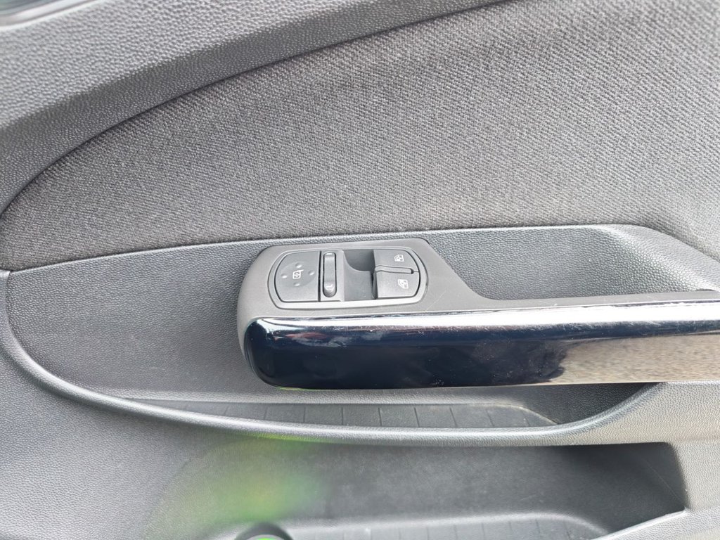 Used Vauxhall Corsa 2013 for sale - 78044306: Photo 33