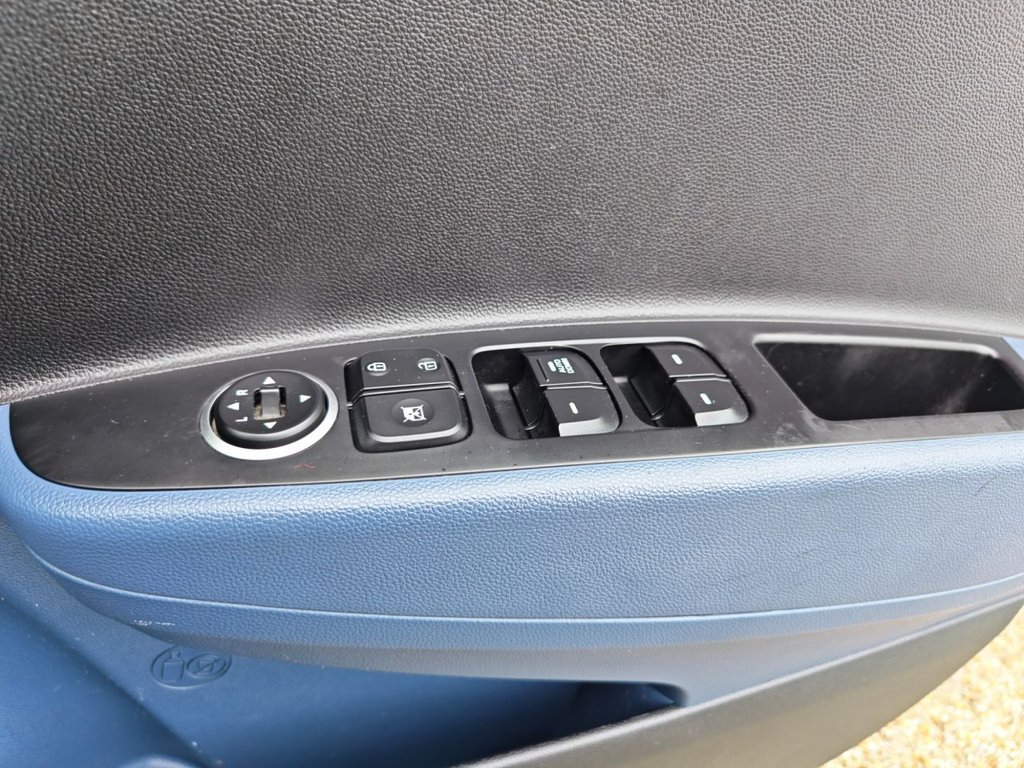 Used Hyundai i10 2014 for sale - 77693401: Photo 34