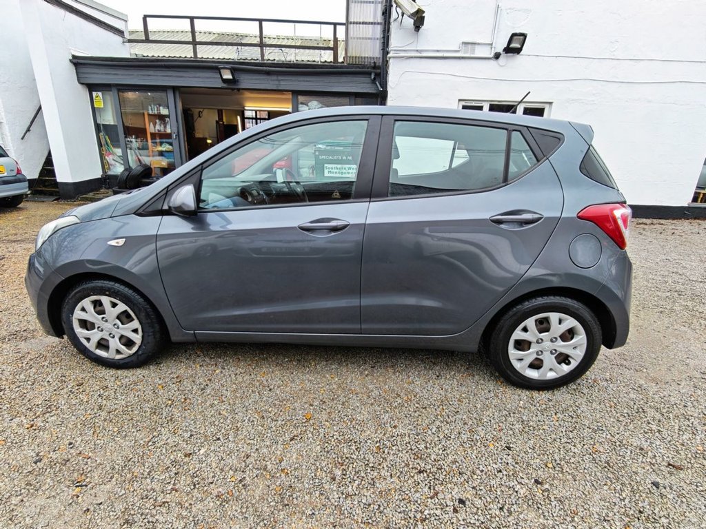 Used Hyundai i10 2014 for sale - 77693401: Photo 4