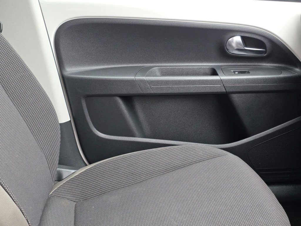 Used Volkswagen up! 2014 for sale - 78102651: Photo 25