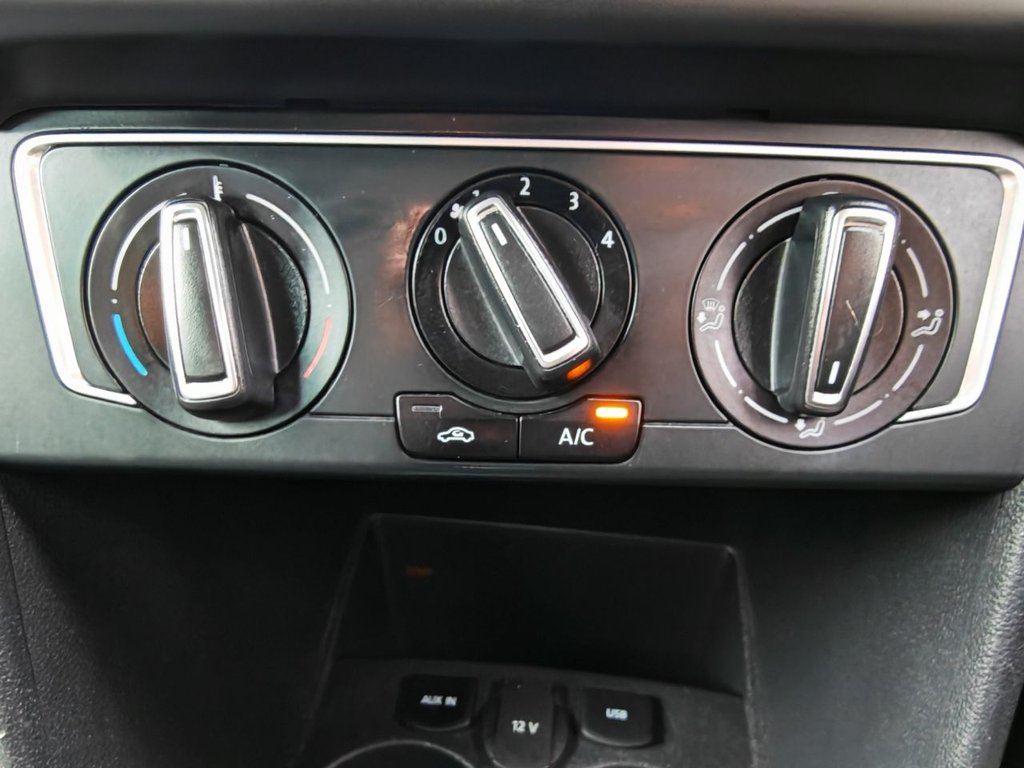 Used Volkswagen Polo 2016 for sale - 76367965: Photo 32