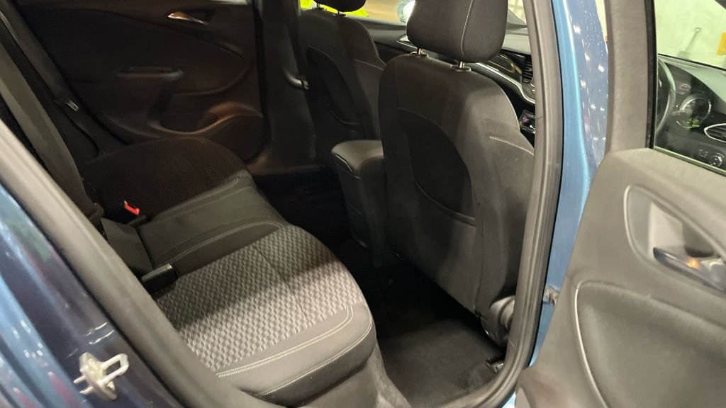 Used Vauxhall Astra 2016 for sale - 77755238: Photo 8