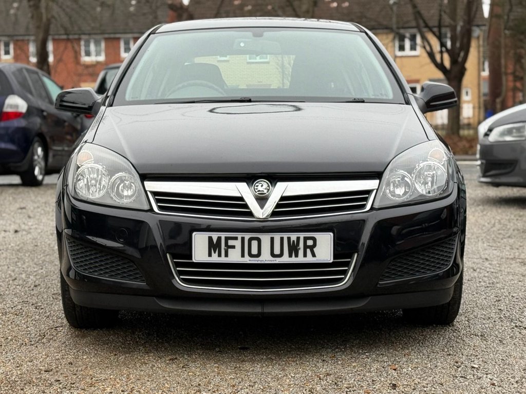 Used Vauxhall Astra 2010 for sale - 77133581: Photo 2