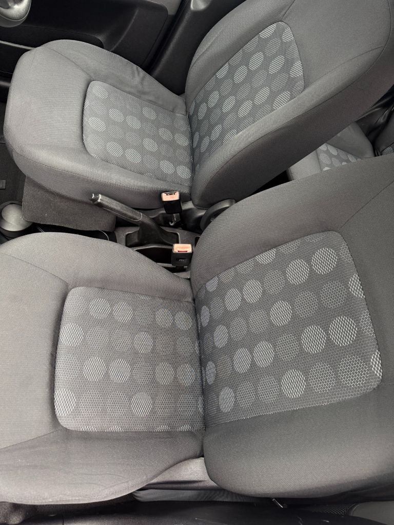 Used Hyundai i10 2009 for sale - 76356528: Photo 24