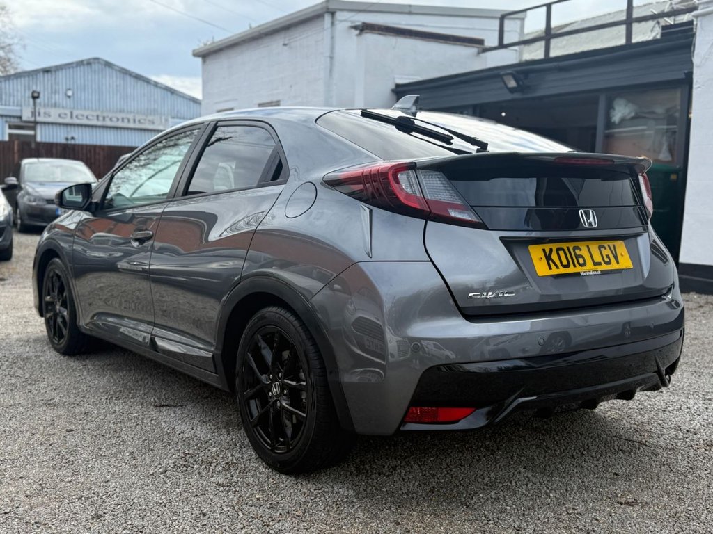 Used Honda Civic 2016 for sale - 76487060: Photo 5