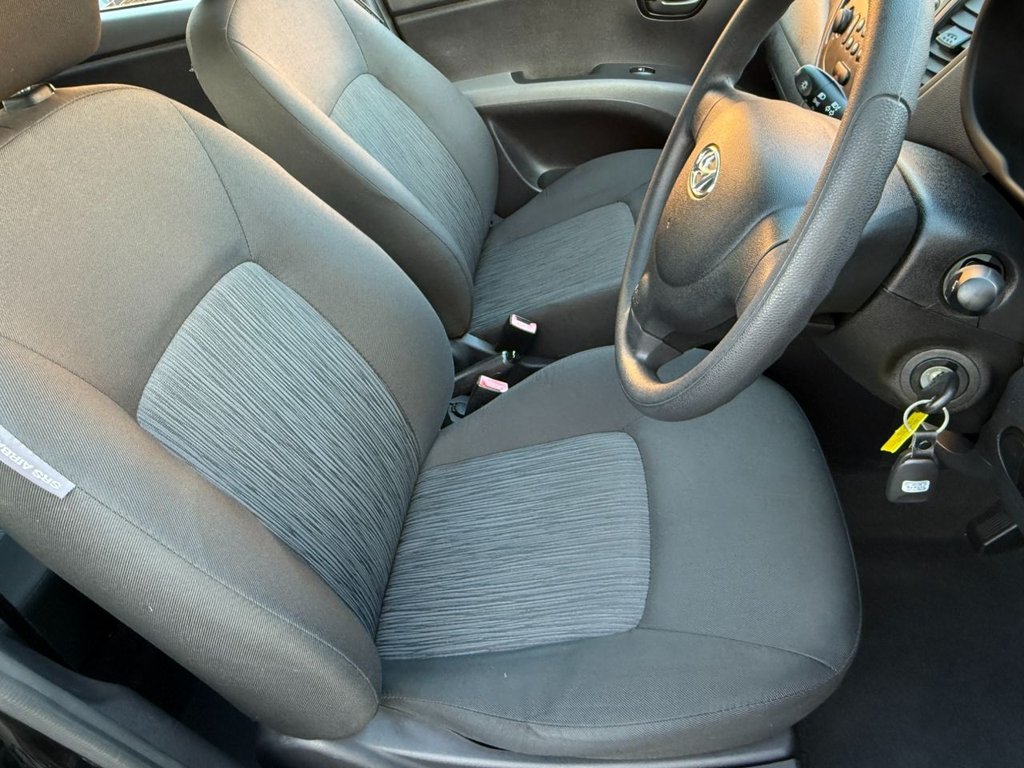 Used Hyundai i10 2011 for sale - 76900695: Photo 17