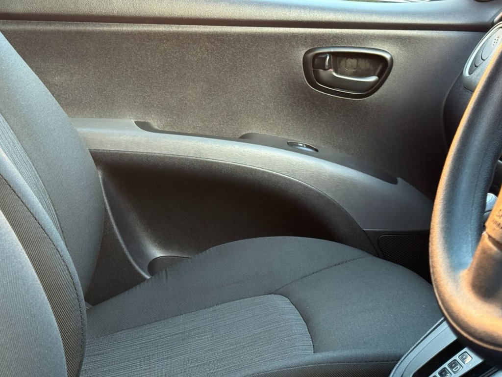 Used Hyundai i10 2011 for sale - 76900695: Photo 20