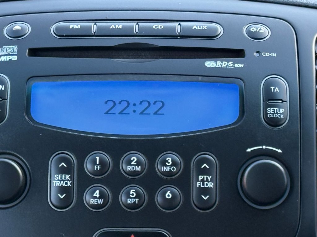 Used Hyundai i10 2011 for sale - 76900695: Photo 29