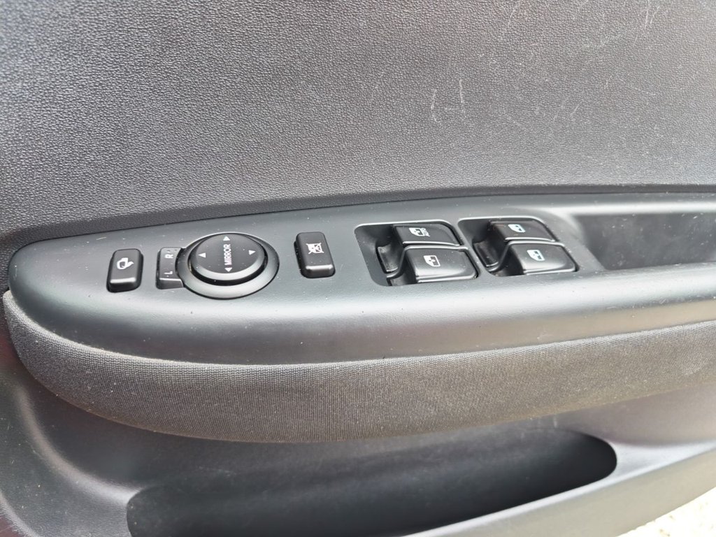 Used Hyundai i20 2012 for sale - 77680925: Photo 30