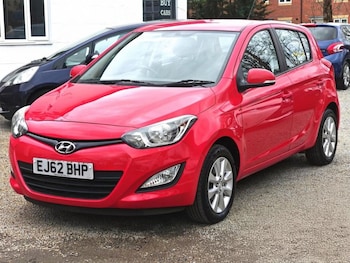 Used Hyundai i20 2012 for sale - 77680925: Photo