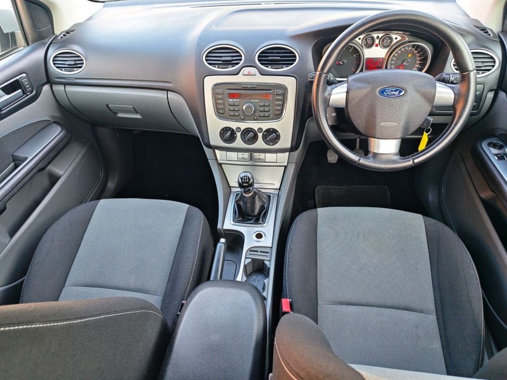 Used Ford Focus 2010 for sale - 77966873: Photo 19