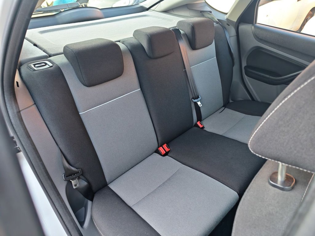 Used Ford Focus 2010 for sale - 77966873: Photo 20