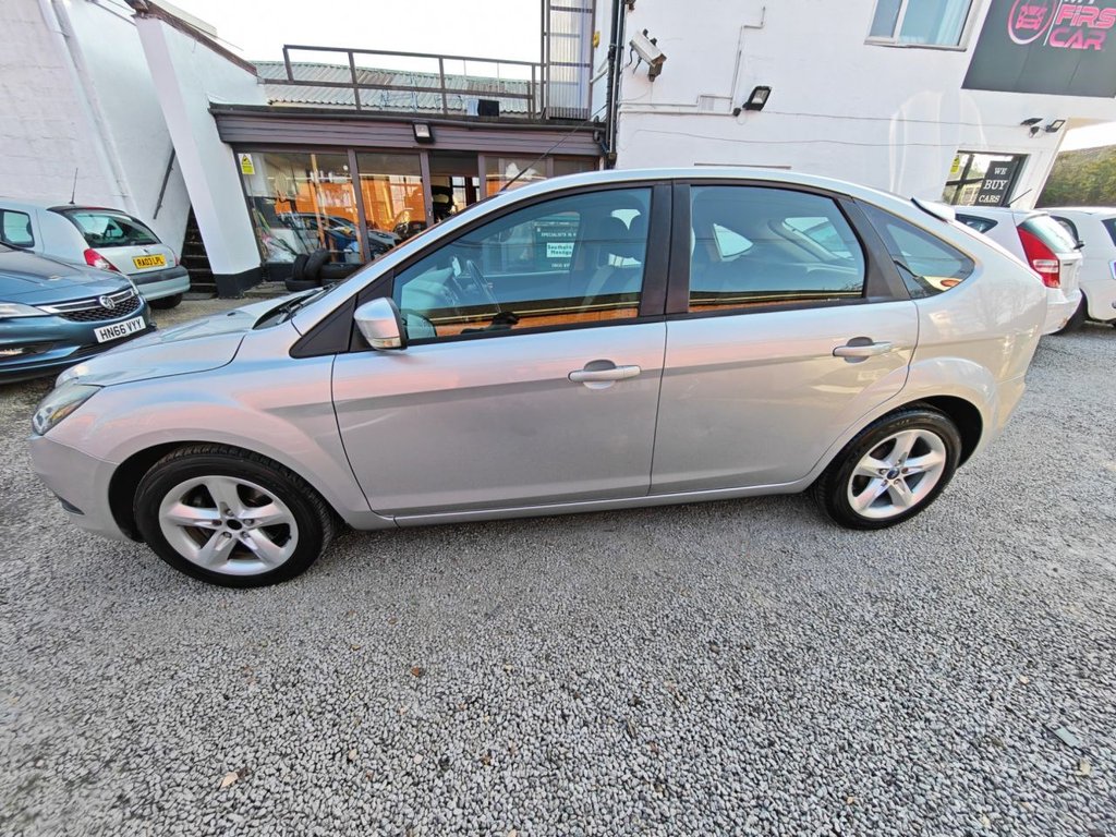 Used Ford Focus 2010 for sale - 77966873: Photo 4