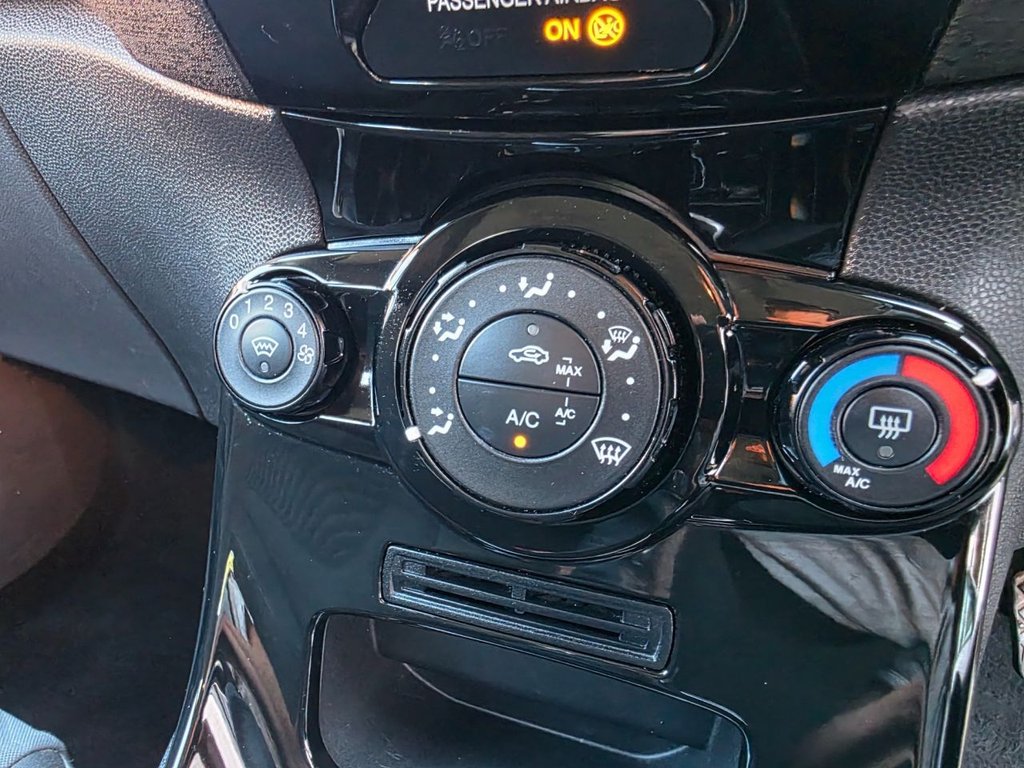 Used Ford Fiesta 2016 for sale - 76291325: Photo 33