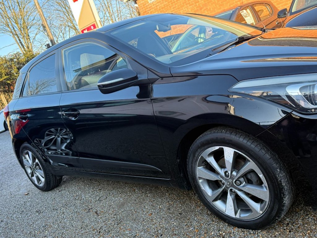 Used Hyundai i20 2015 for sale - 77200374: Photo 5