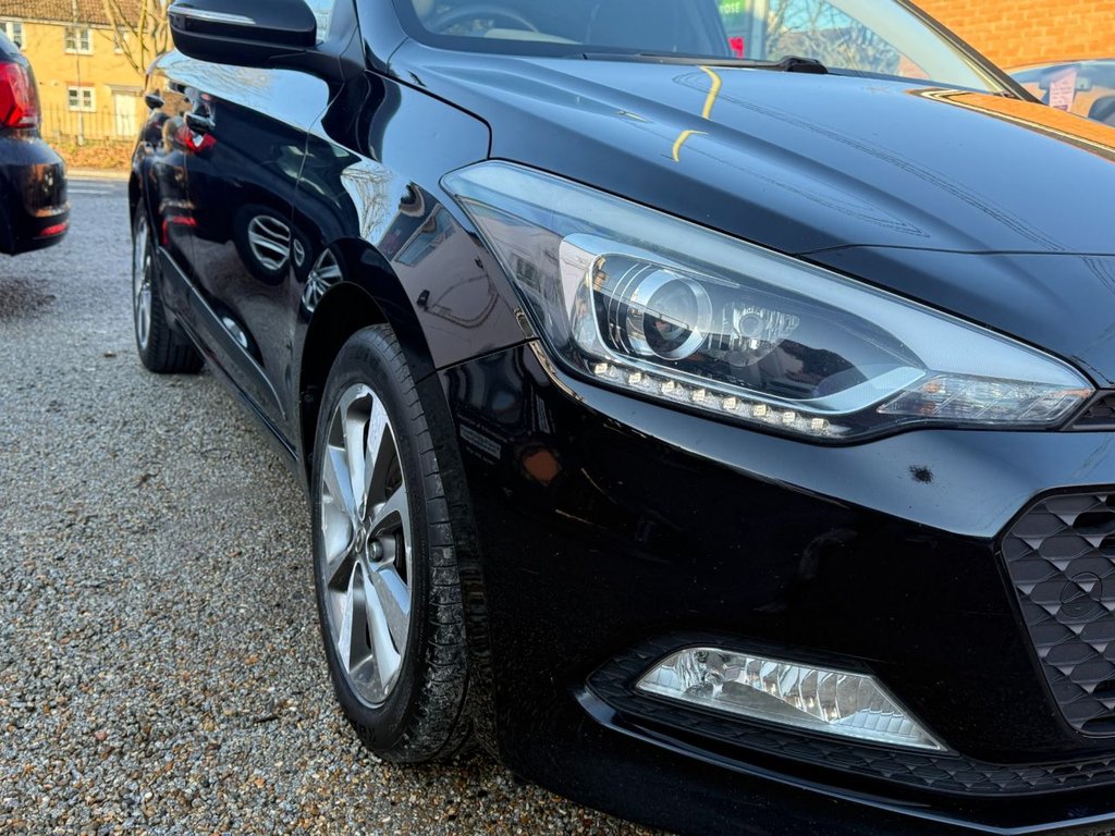 Used Hyundai i20 2015 for sale - 77200374: Photo 8