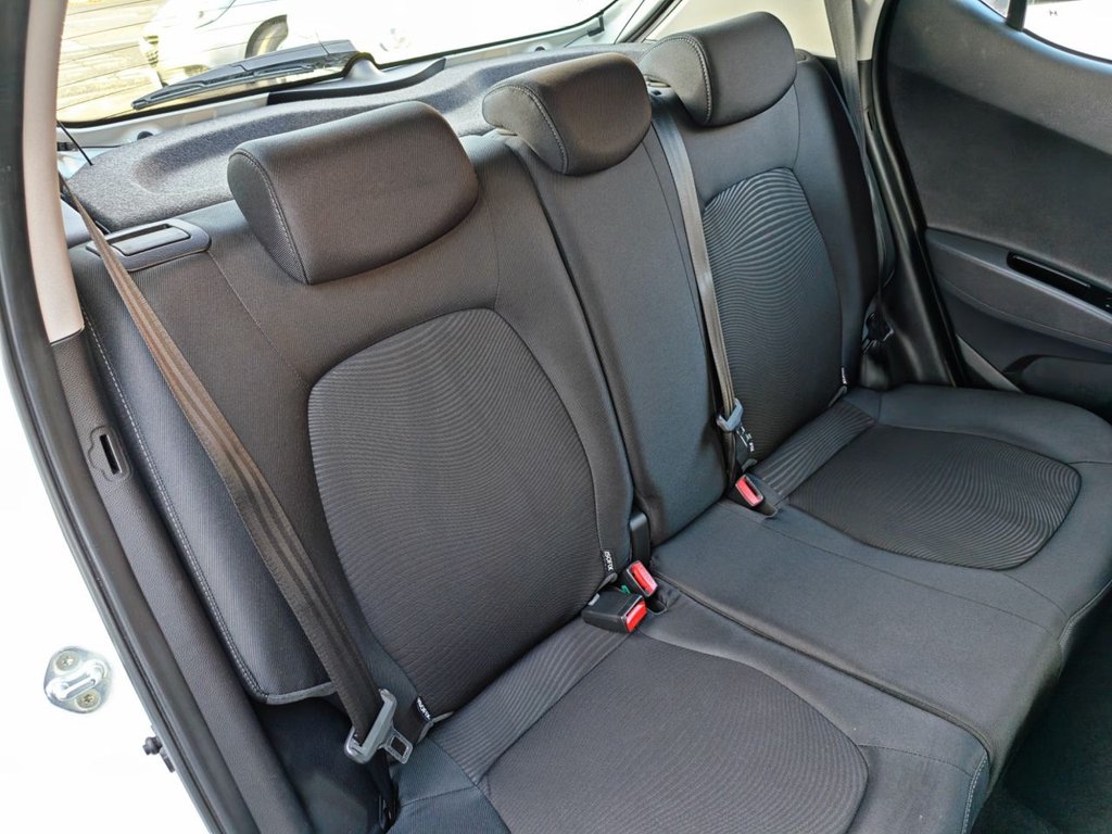 Used Hyundai i10 2018 for sale - 76751032: Photo 20