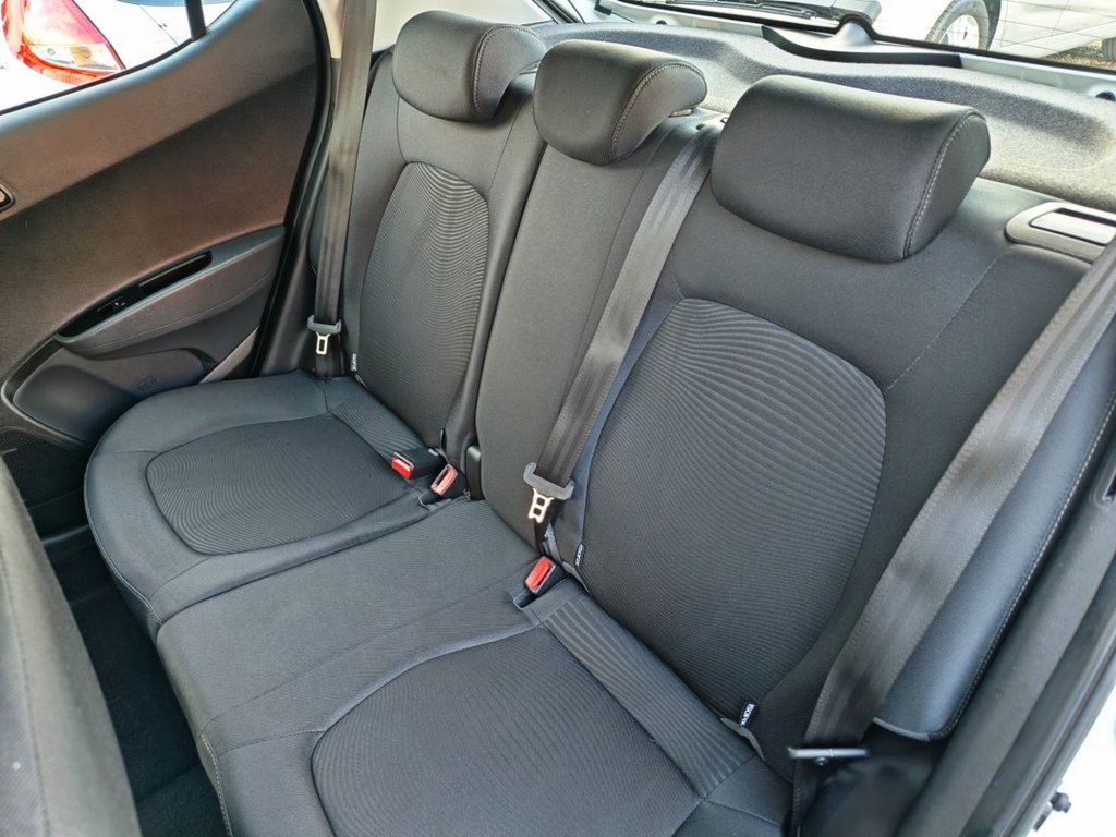 Used Hyundai i10 2018 for sale - 76751032: Photo 21