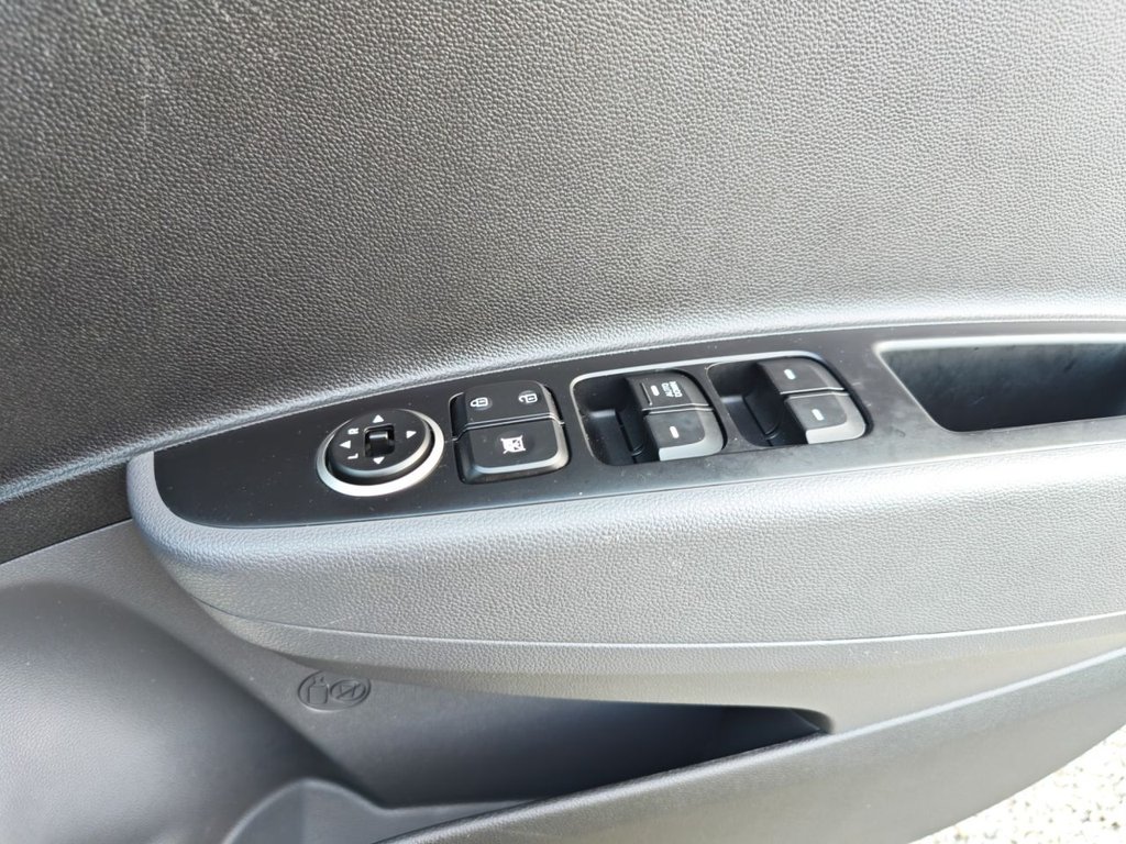 Used Hyundai i10 2018 for sale - 76751032: Photo 35