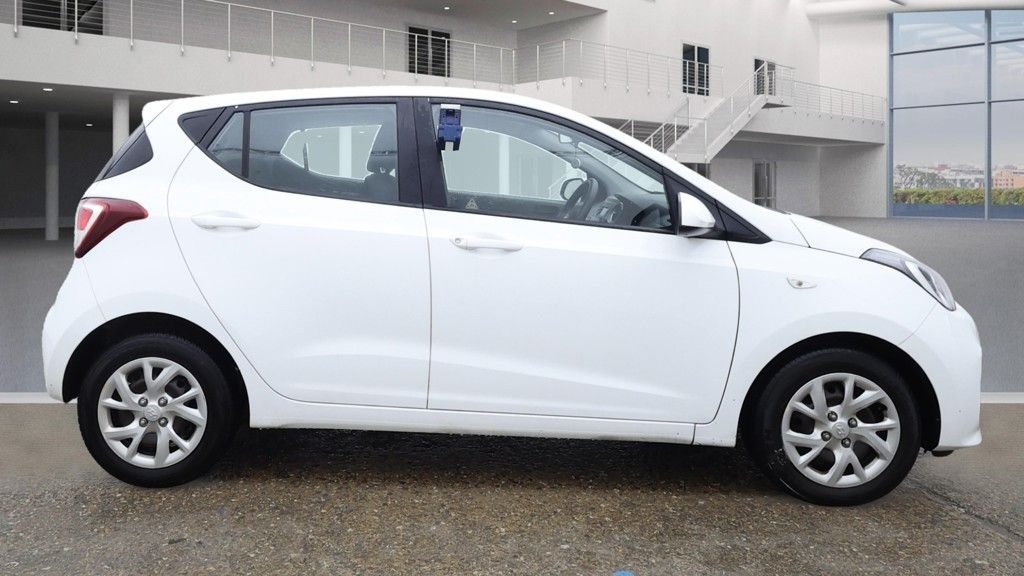 Used Hyundai i10 2018 for sale - 76751032: Photo 4