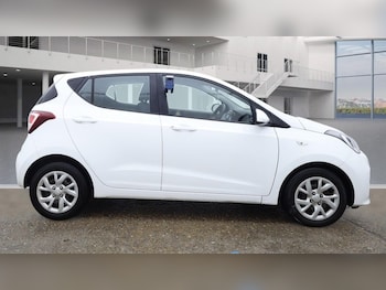 Used Hyundai i10 2018 for sale - 76751032: Photo