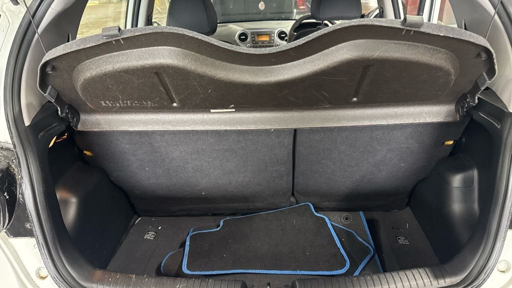 Used Hyundai i10 2018 for sale - 76751032: Photo 6