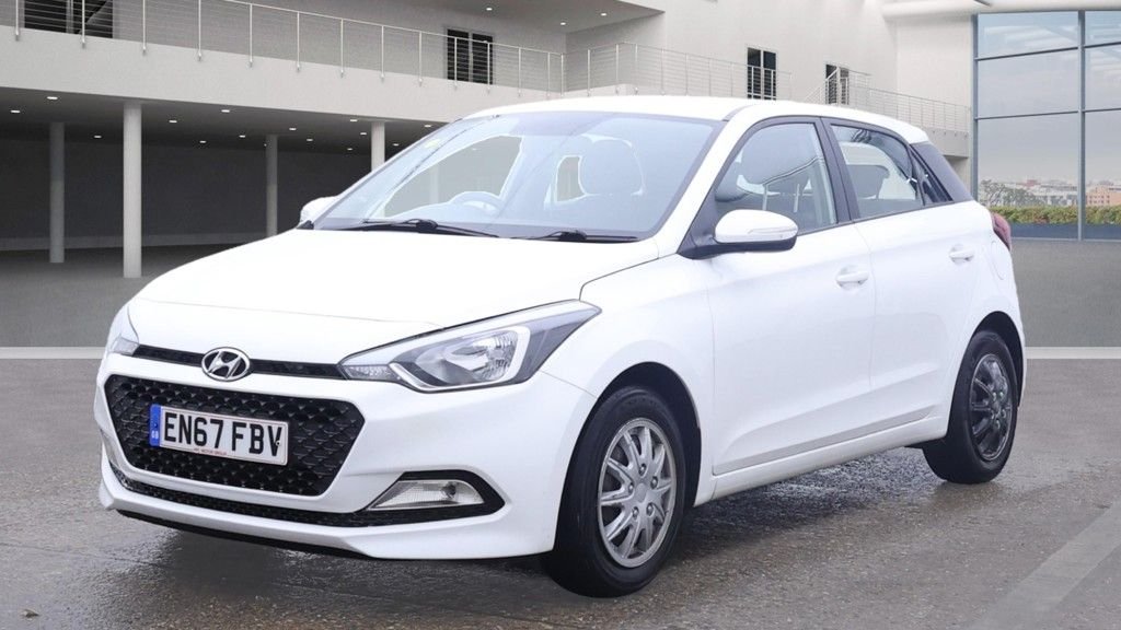 Used Hyundai i20 2018 for sale - 76417903: Photo 1