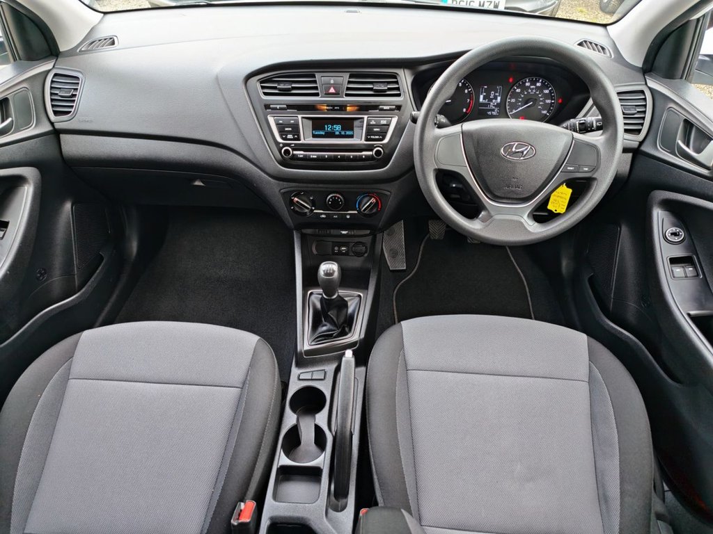 Used Hyundai i20 2018 for sale - 76417903: Photo 11