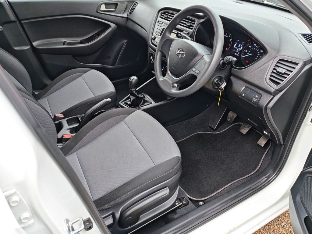 Used Hyundai i20 2018 for sale - 76417903: Photo 7