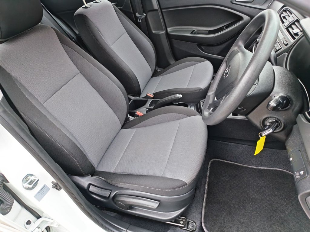 Used Hyundai i20 2018 for sale - 76417903: Photo 8