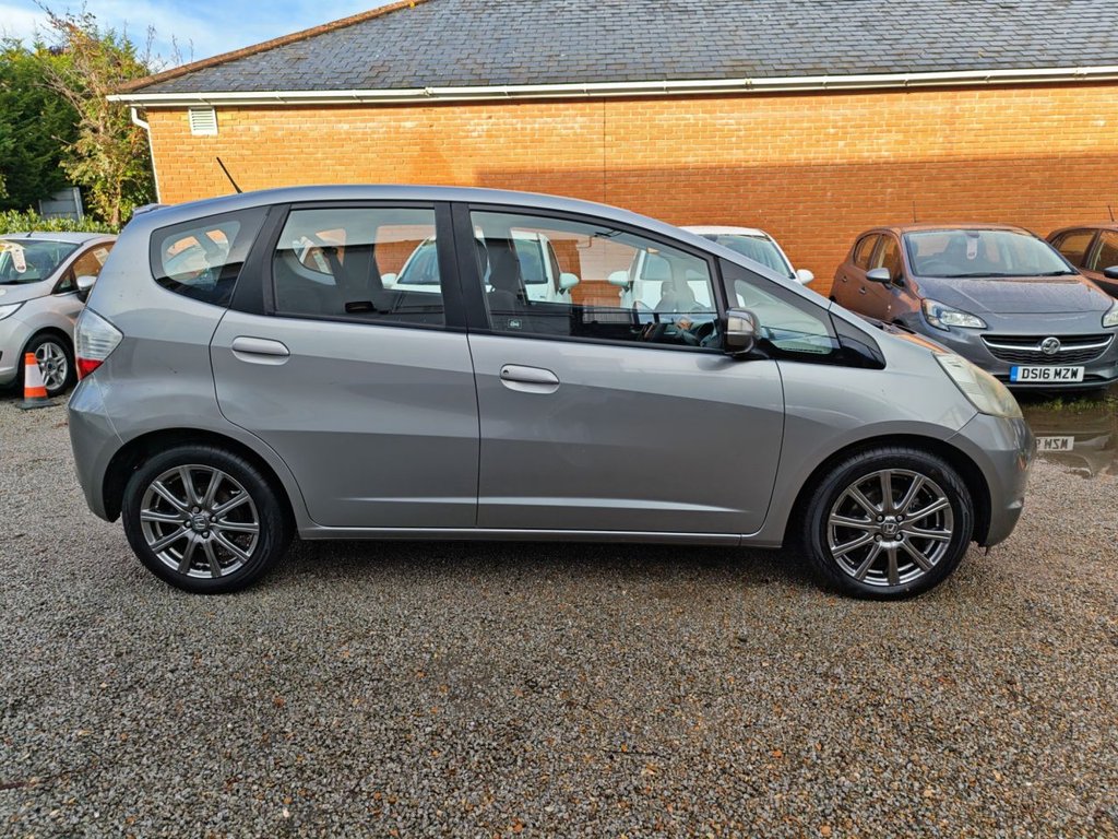 Used Honda Jazz 2010 for sale - 76313196: Photo 10