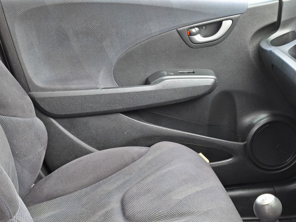 Used Honda Jazz 2010 for sale - 76313196: Photo 26