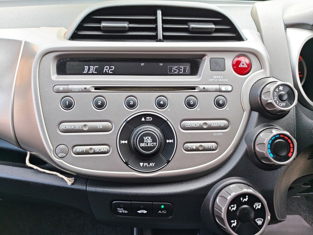 Used Honda Jazz 2010 for sale - 76313196: Photo 27